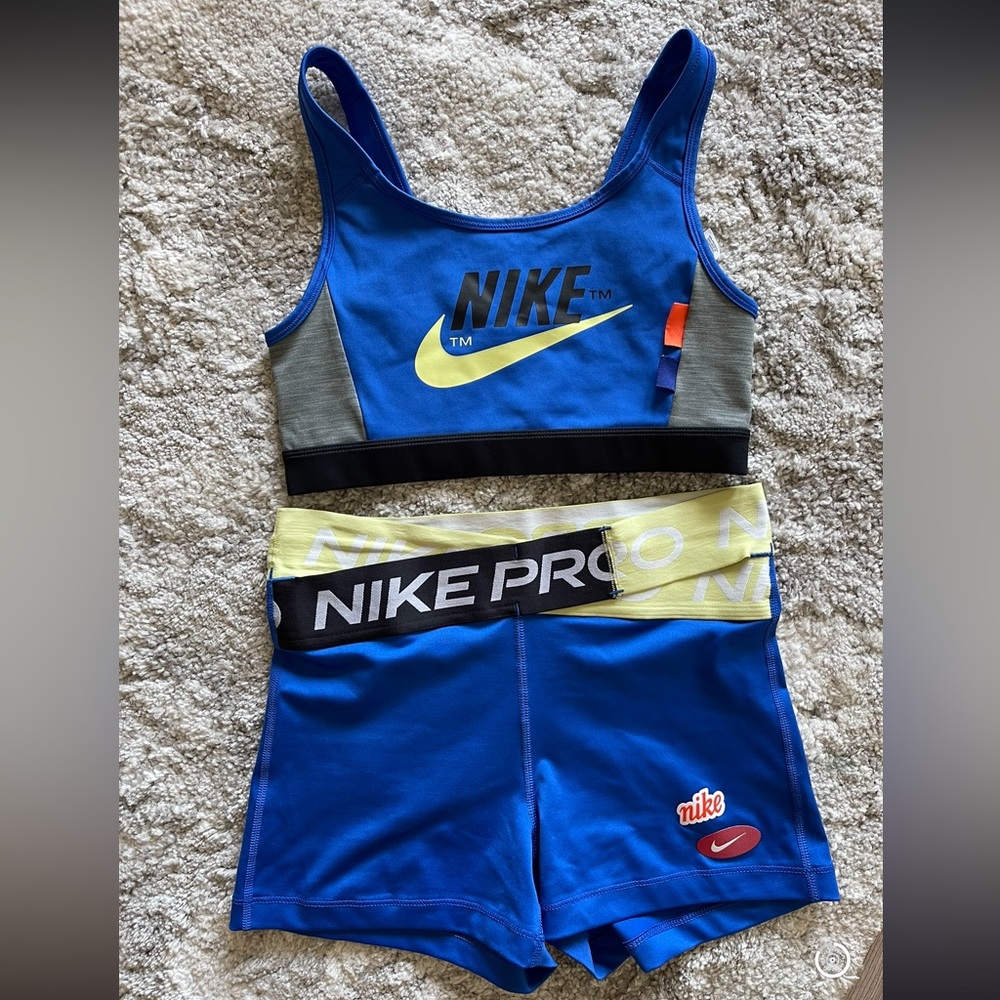 Nike Pro Sports Set -sports bra and 3” shorts- both items Medium